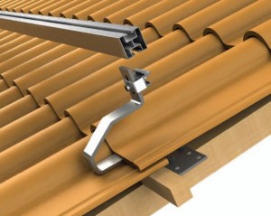 Corrosion-resistant roof mounting system with adjustable rail height