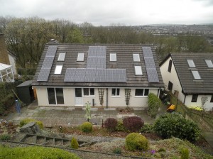 16 x Hyundai 250W solar panels