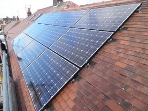 12 x Hyundai 250W black framed solar panels