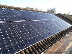 16 x Hyundai 250W solar panels