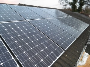 16 x Hyundai 250W solar panels
